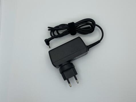 Блок питания для ноутбука Samsung 40W 12V 3.33A 2.5x0.7mm SG401202507QC Travel Charger REPLACEMENT - фото 2